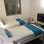 Yingying With A Free Parking Space Pensión