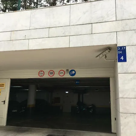 Yingying With A Free Parking Space Guest house *